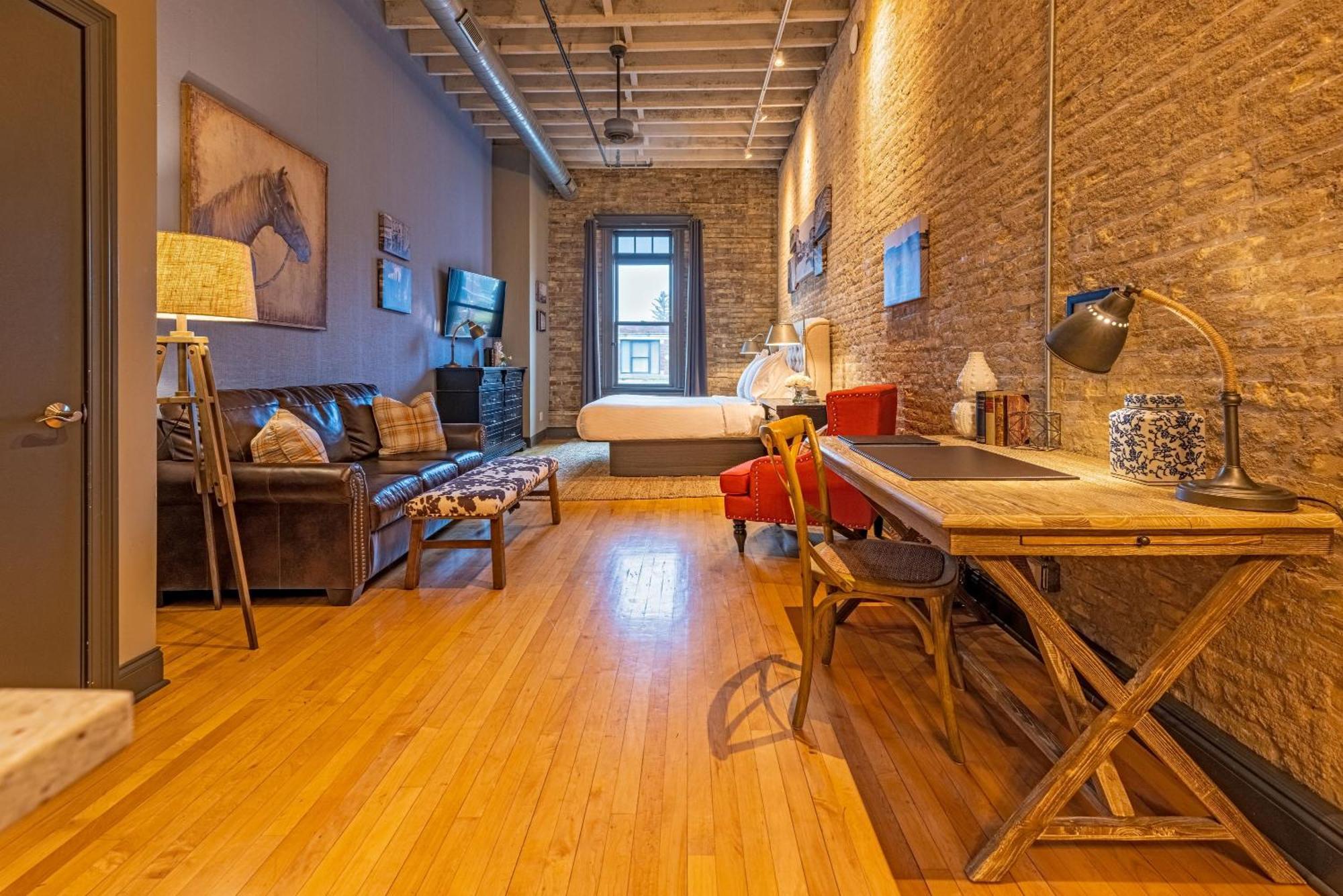 Hip Urban Loft-Small Town Charm-124 Lofts #2 West Dundee Exterior foto